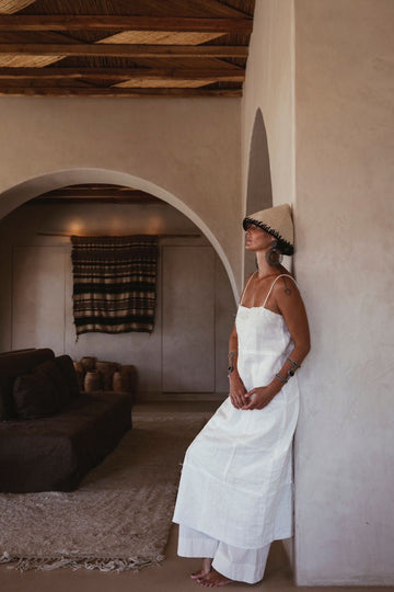 White Piece Pace Organic Linen Dress - YEVA WORLD